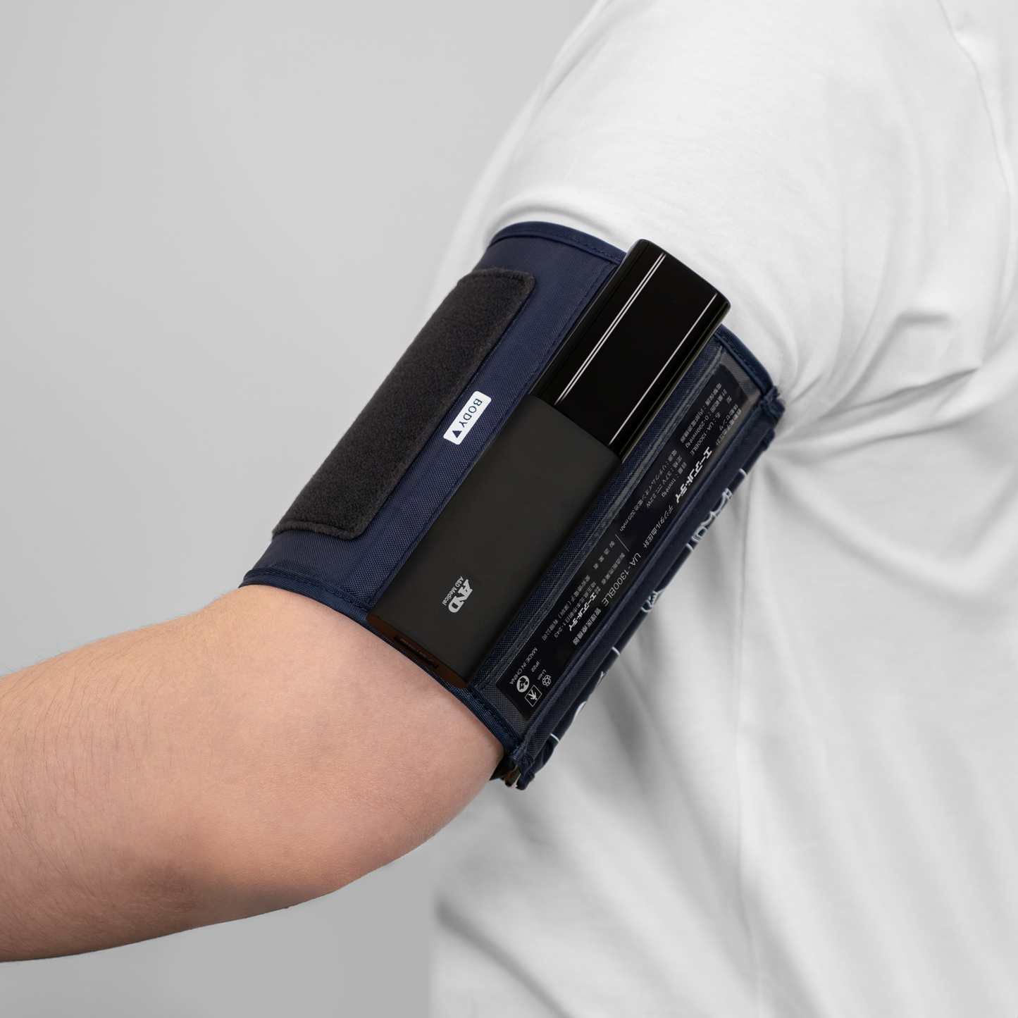 Bluetooth内蔵　上腕式ホースレス睡眠血圧計 UA-1300BLE