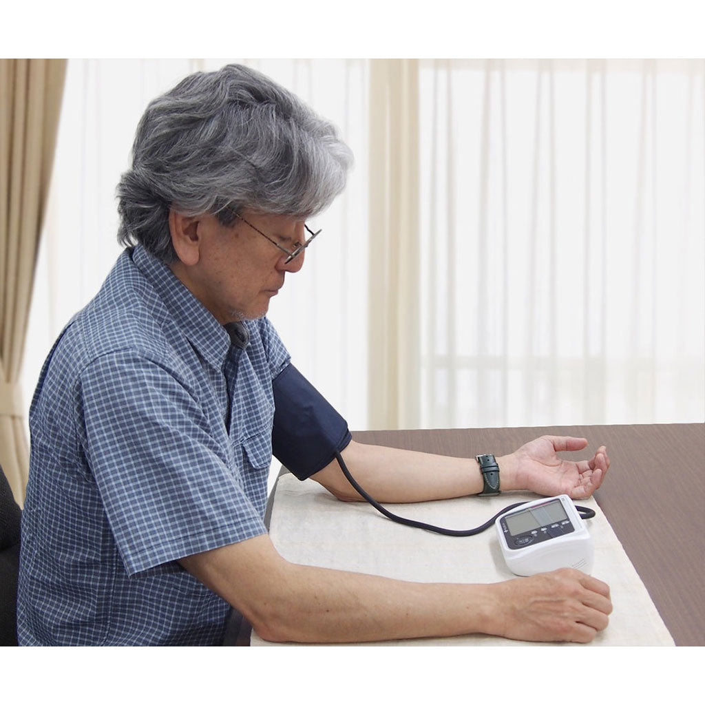 音声ガイド付き上腕式血圧計 UA-1030T Plus – エー・アンド・デイ 公式 